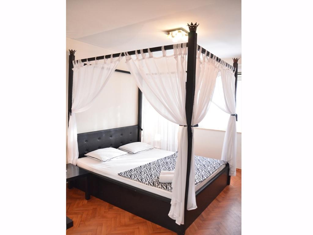 Hostel Kalonis Skopje Zimmer foto